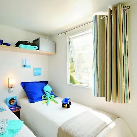 Parque de Campismo Le Rey Louvie Juzon