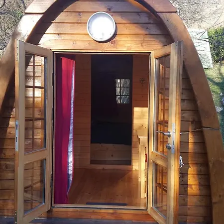 Parque de Campismo Le Rey Louvie Juzon