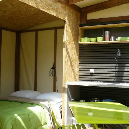 Le Rey Parque de Campismo Louvie Juzon