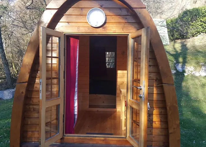 Kamp alanı Le Rey Louvie Juzon