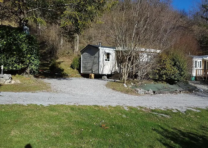 Kamp alanı Le Rey Louvie Juzon